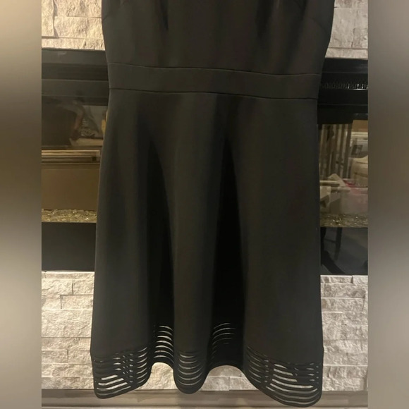 Tahari by Arthur Levine size 6 black cutout A-Line dress - Picture 6 of 11